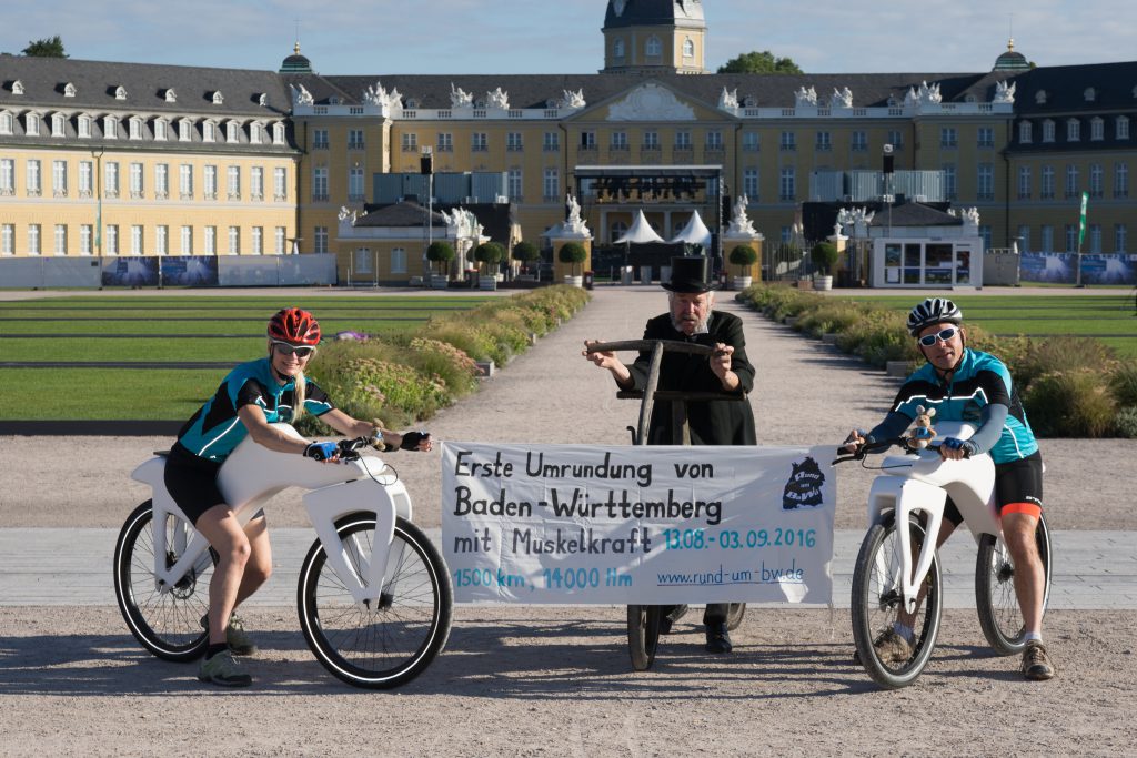 Erste Umrundung Baden Würrtembergs mit  Muskelkraft - Start in Karlsruhe mit Draisinen